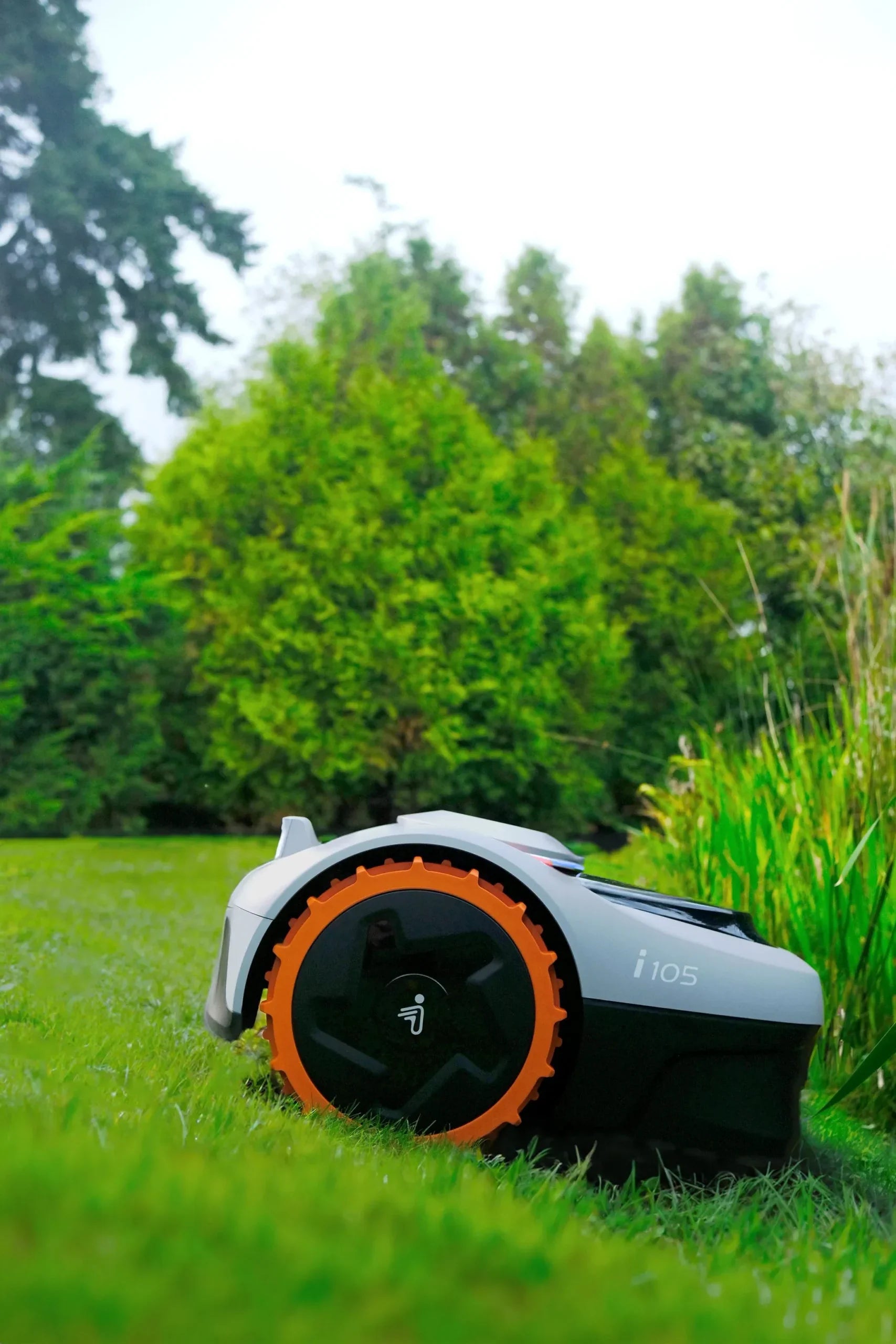 Robot-Cortacesped-sin-cables-perimetrales-Segway-Navimow-Serie-i-105E-500-m_C2_B2-Garaje-GRATIS-10-scaled-1 Robot-Cortacesped-sin-cables-perimetrales-Segway-Navimow-Serie-i-105E-500-m_C2_B2-Garaje-GRATIS-10-scaled-1