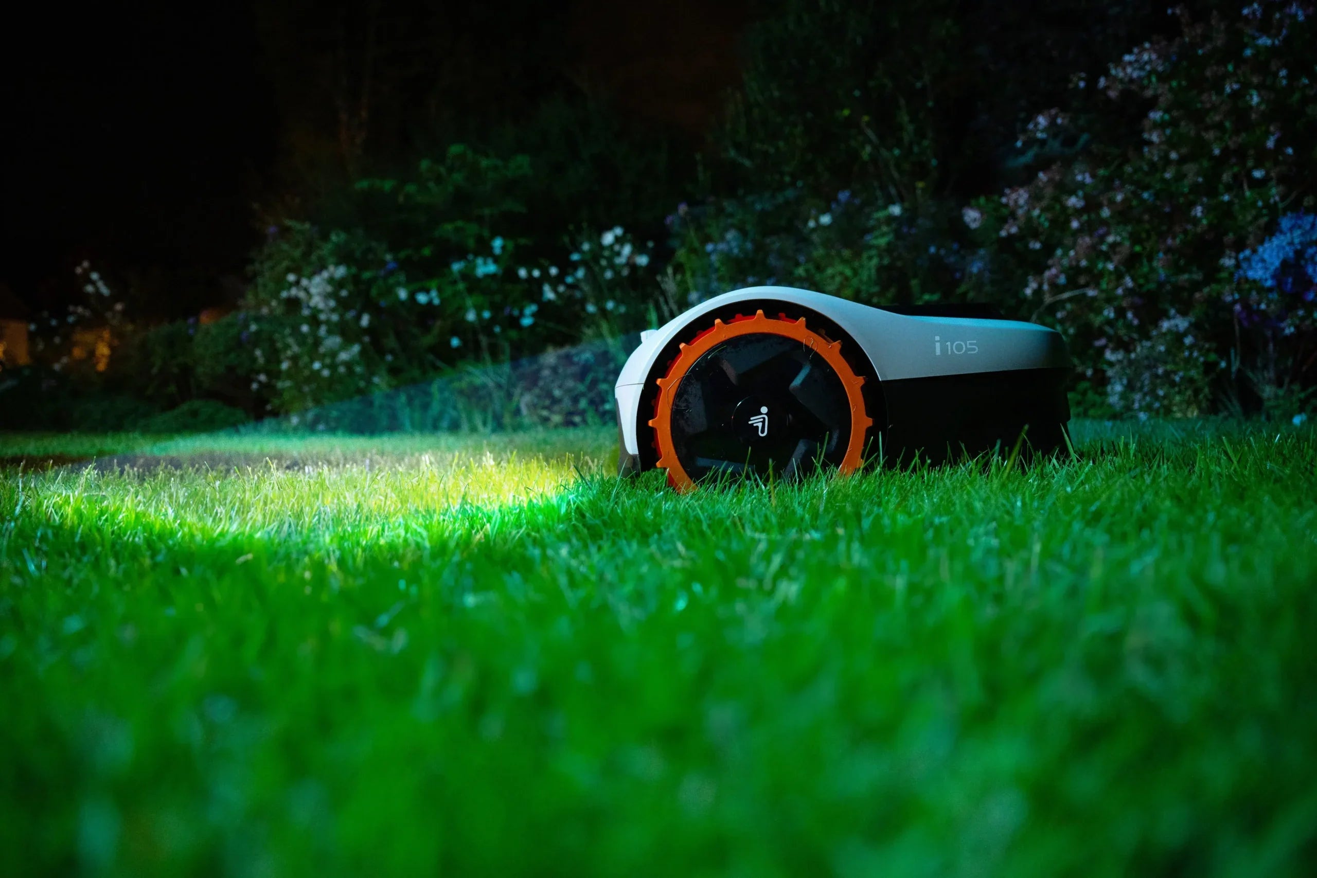 Robot-Cortacesped-sin-cables-perimetrales-Segway-Navimow-Serie-i-105E-500-m_C2_B2-Garaje-GRATIS-7-scaled-2 Robot-Cortacesped-sin-cables-perimetrales-Segway-Navimow-Serie-i-105E-500-m_C2_B2-Garaje-GRATIS-7-scaled-2